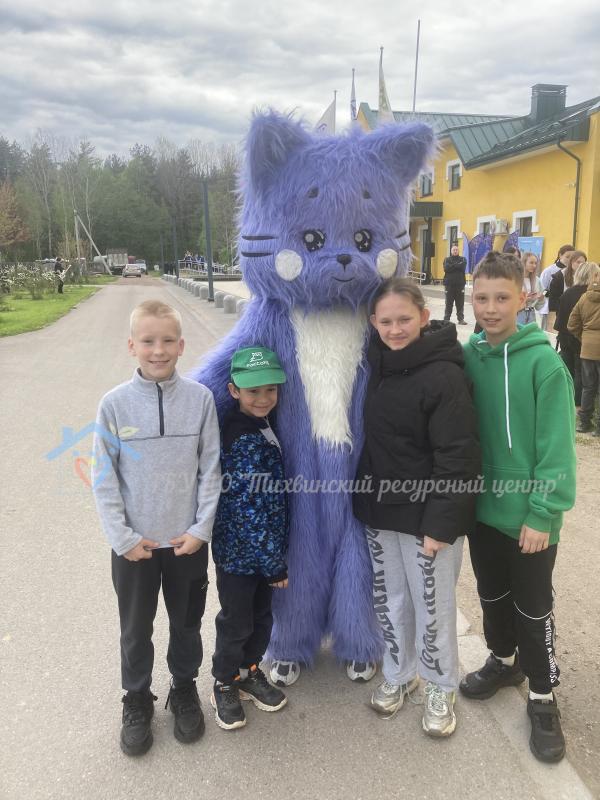 Весёлый праздник для детей: фестиваль „Здравствуй, лето!“