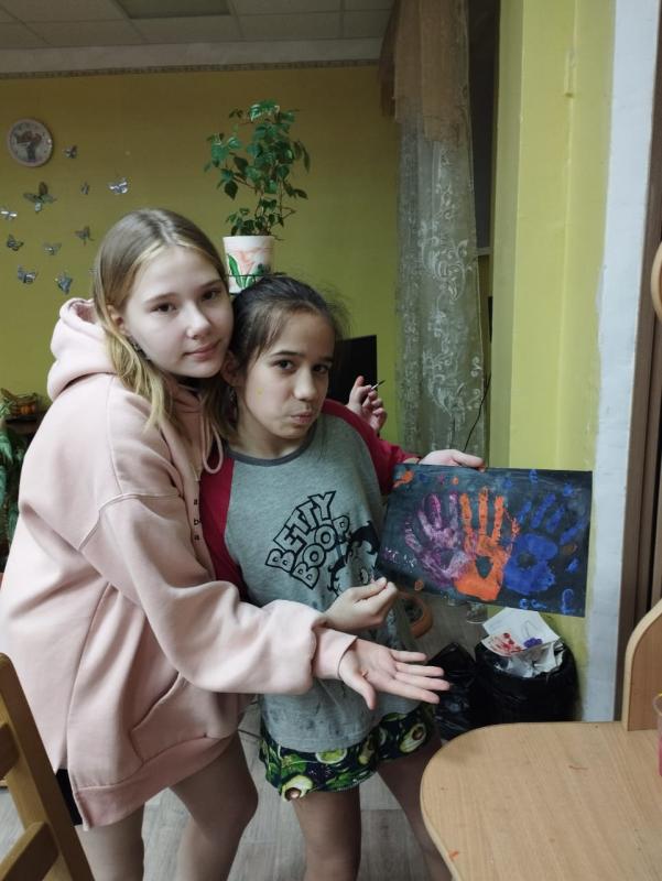 Разноцветные ладошки
