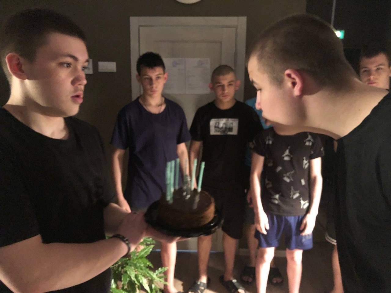 Праздник, который создали сами: Юрию исполнилось 18!