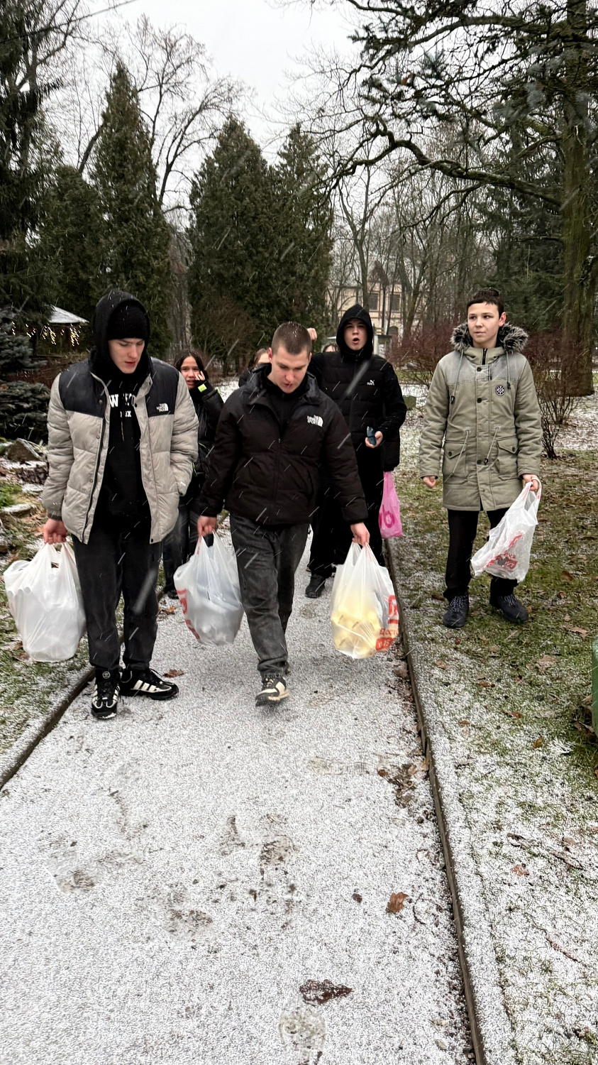 Юные закупщики: наши ребята самостоятельно справились с важным предновогодним заданием!