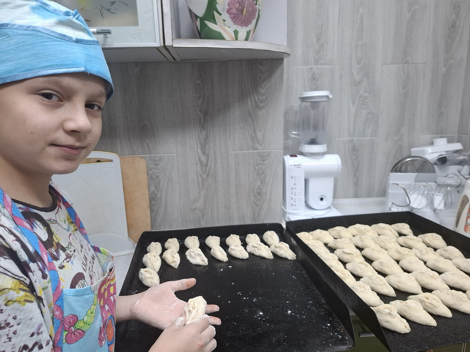 Домашнее гостеприимство: наши ребята испекли пироги для друзей
