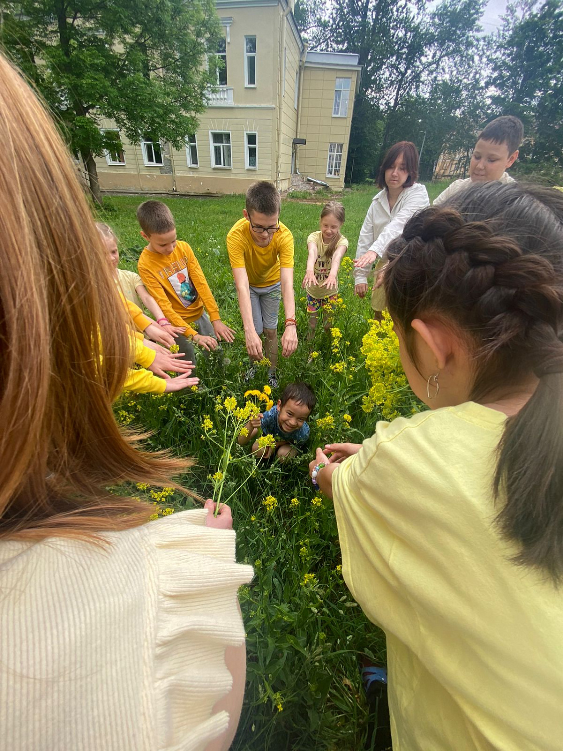 Участие в флешмобе «Мы такие разные-дети всей земли»