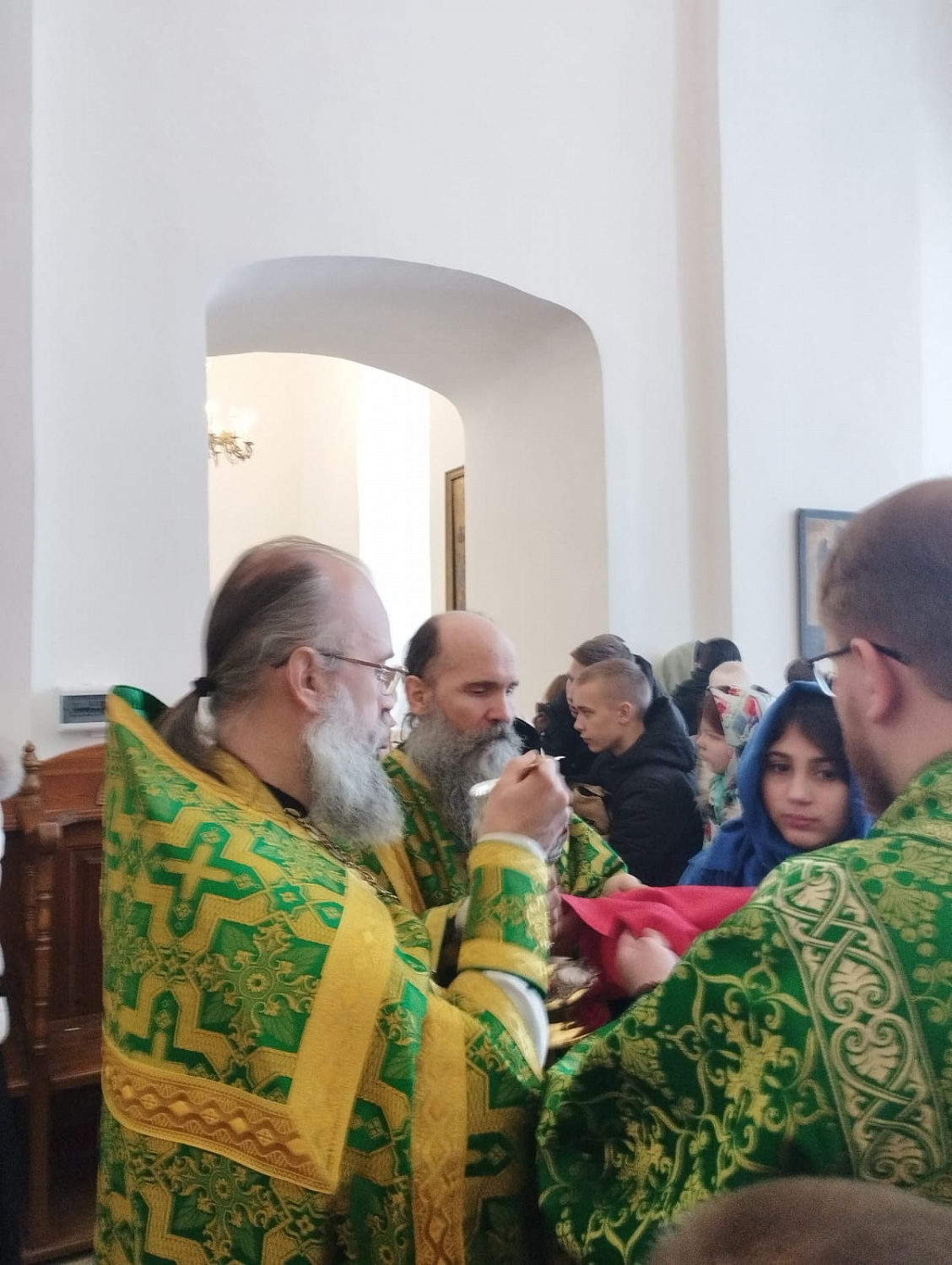 Традиционная Рождественская елка в Тихвинском Богородичном Успенском мужском монастыре