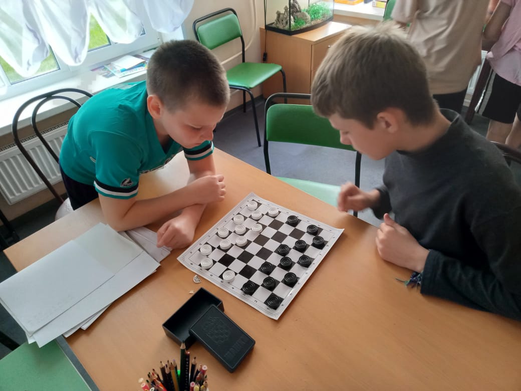 В свободное время играем в настольные игры