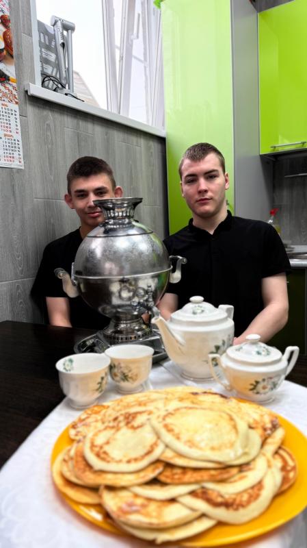 Широкая Масленица в Тихвинском ресурсном центре: среда-«Лакомка» прошла на славу!