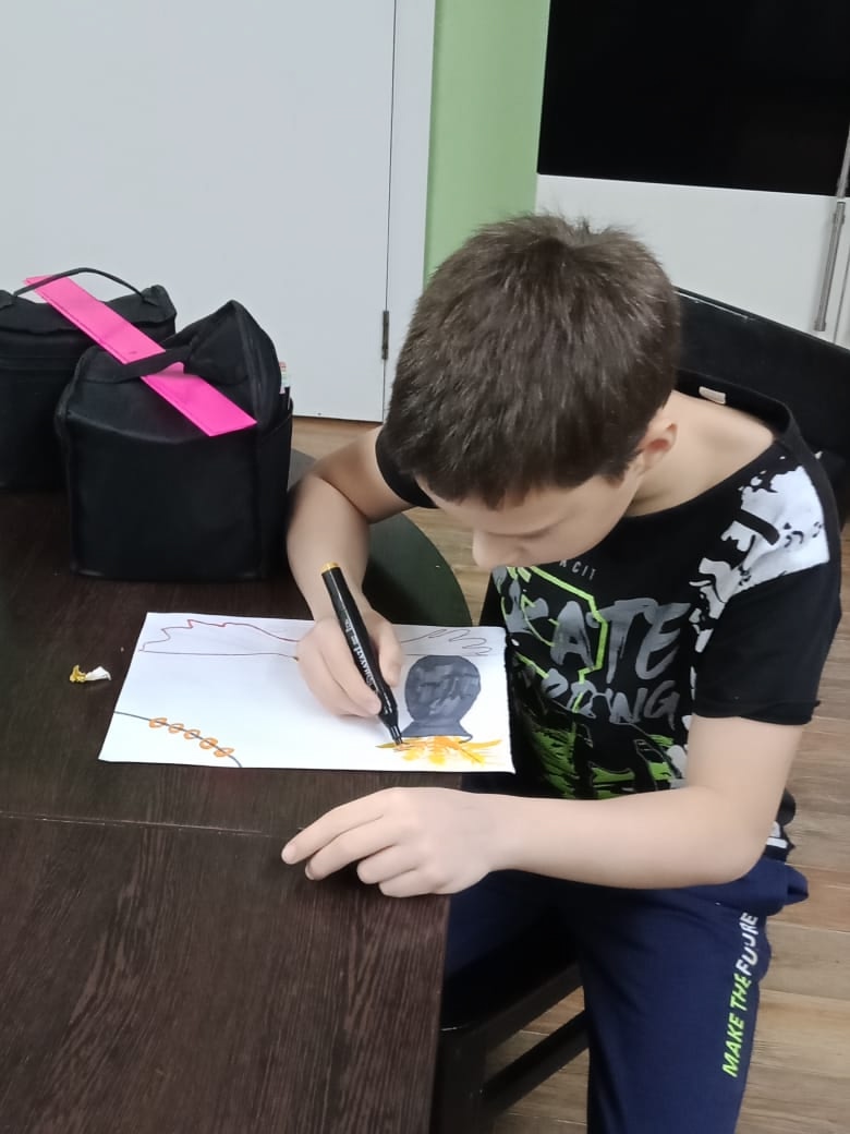 И хлеб душистый, и рисунок чисты