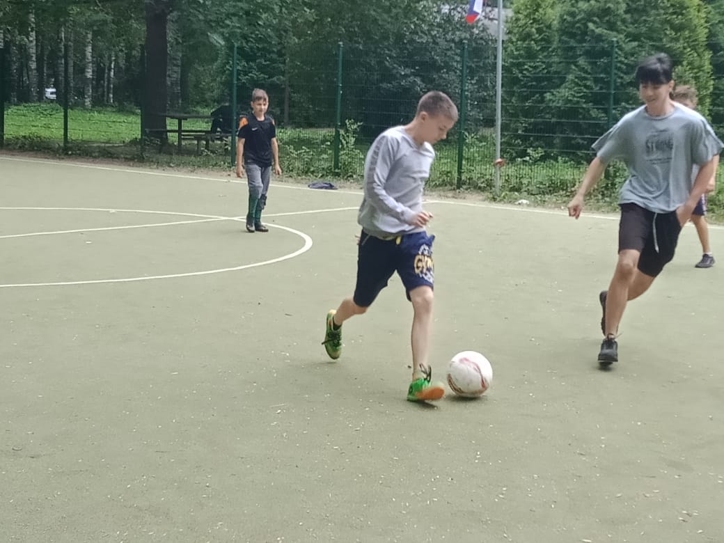 Польза детского футбола