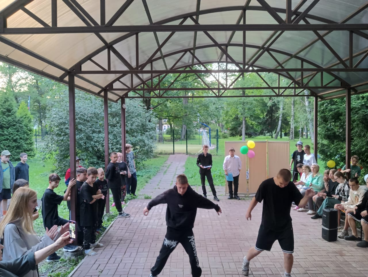 Вечер отдыха "В кругу друзей"