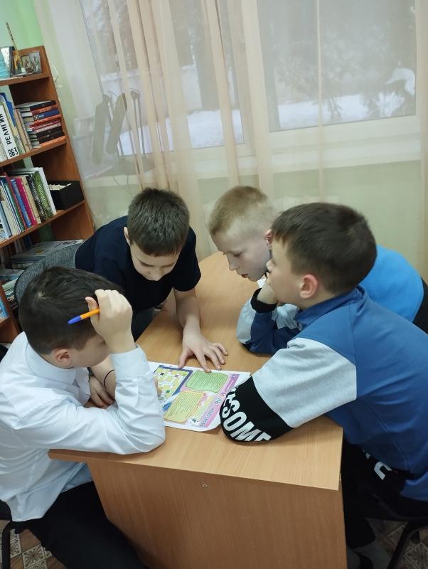 Интеллектуальный квиз «Тихий азарт: битва кроссвордов и ребусов»  Шелест карандашей и звонкие «Эврика!» Как мы провели самый интеллектуальный и азартный вечер в тишине.