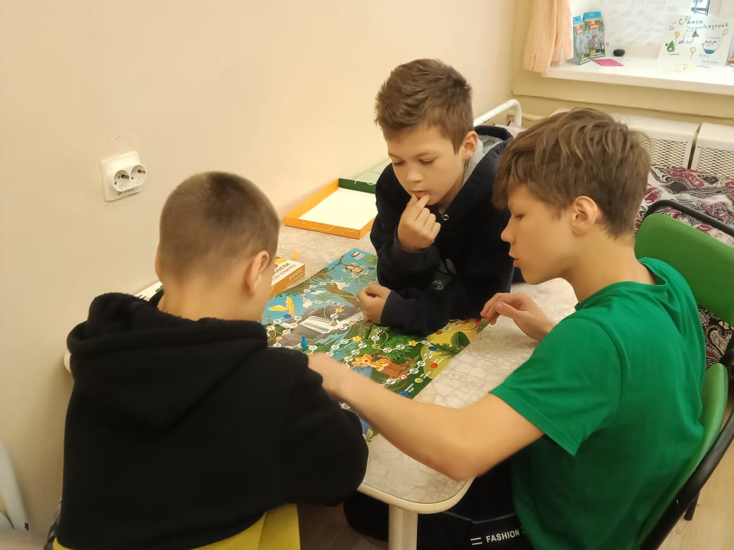 В свободное время играем в настольные игры