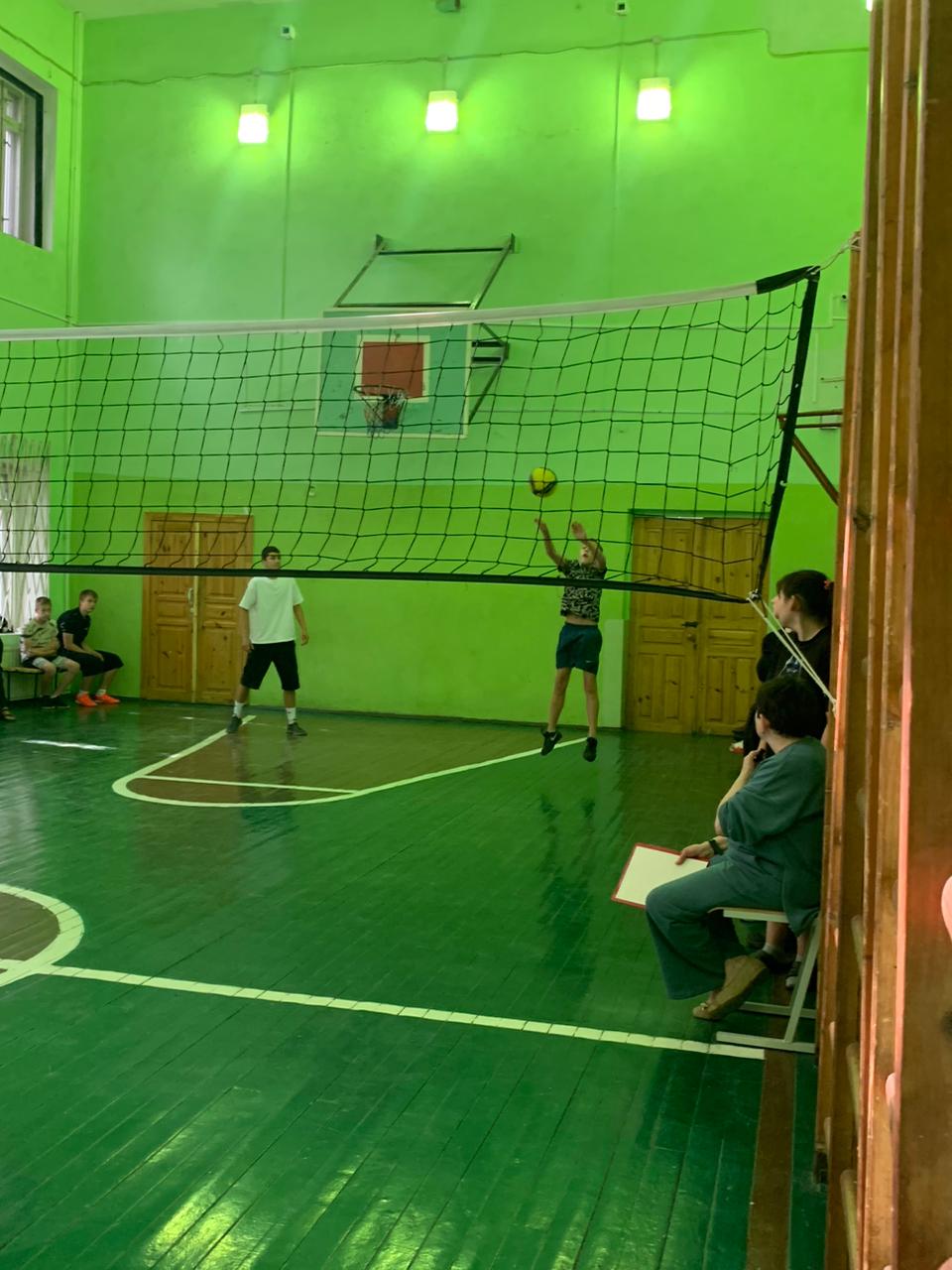 Турнир по волейболу в тройках