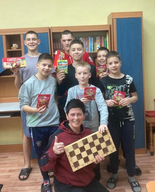 Осенний турнир по шашкам и шахматам: битва умов и воли к победе!