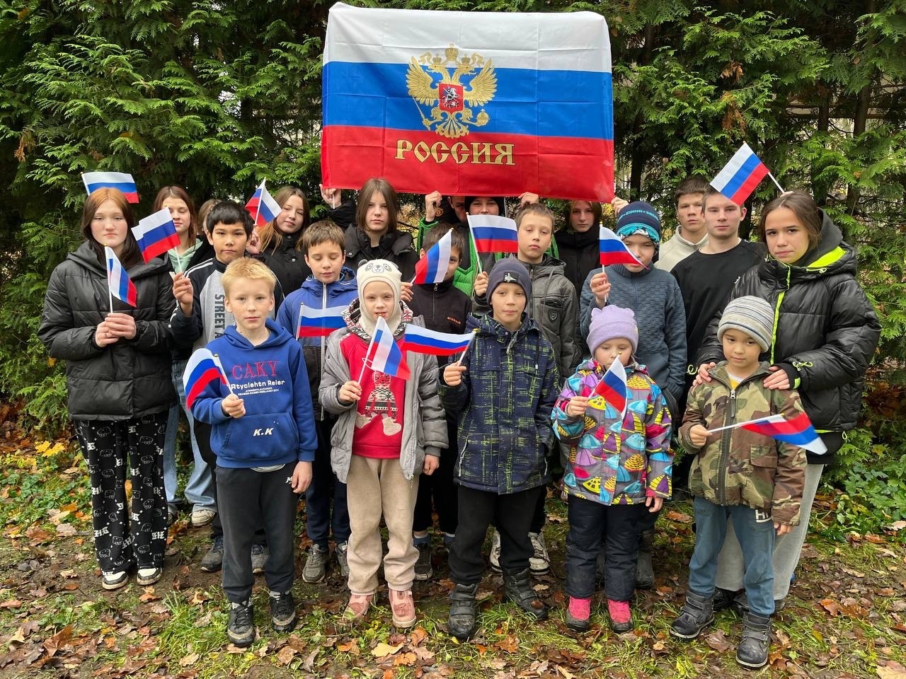 Единство в сердце , песни и стихи о Родине: как прошёл праздничный концерт ко Дню народного единства