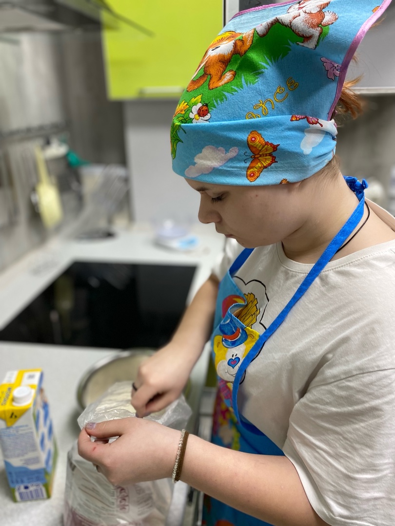 Девочки - хозяюшки, рученьки умелые!