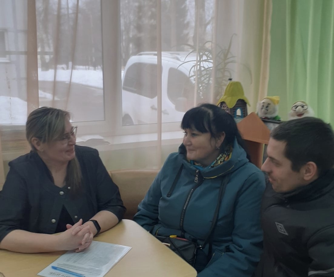 Консультативная помощь замещающим семьям.