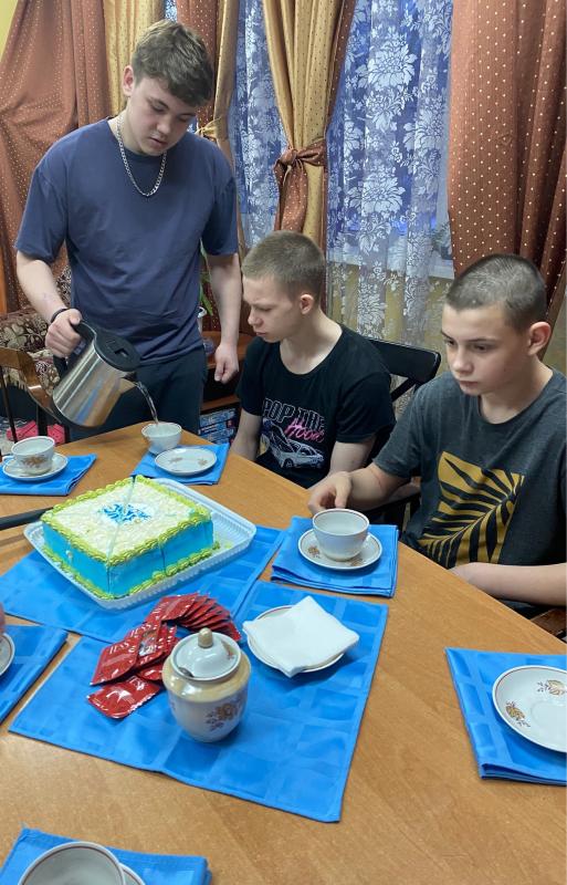 Представители "РКС - энерго" в гостях у воспитанников ГБУ ЛО "Тихвинский ресурсный центр"