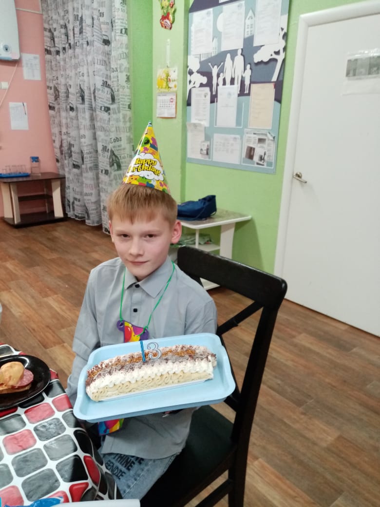 Поздравляем с днем рождения Артема Б.