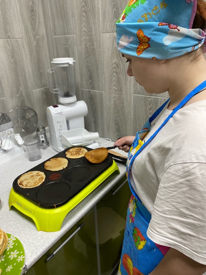 Девочки - хозяюшки, рученьки умелые!