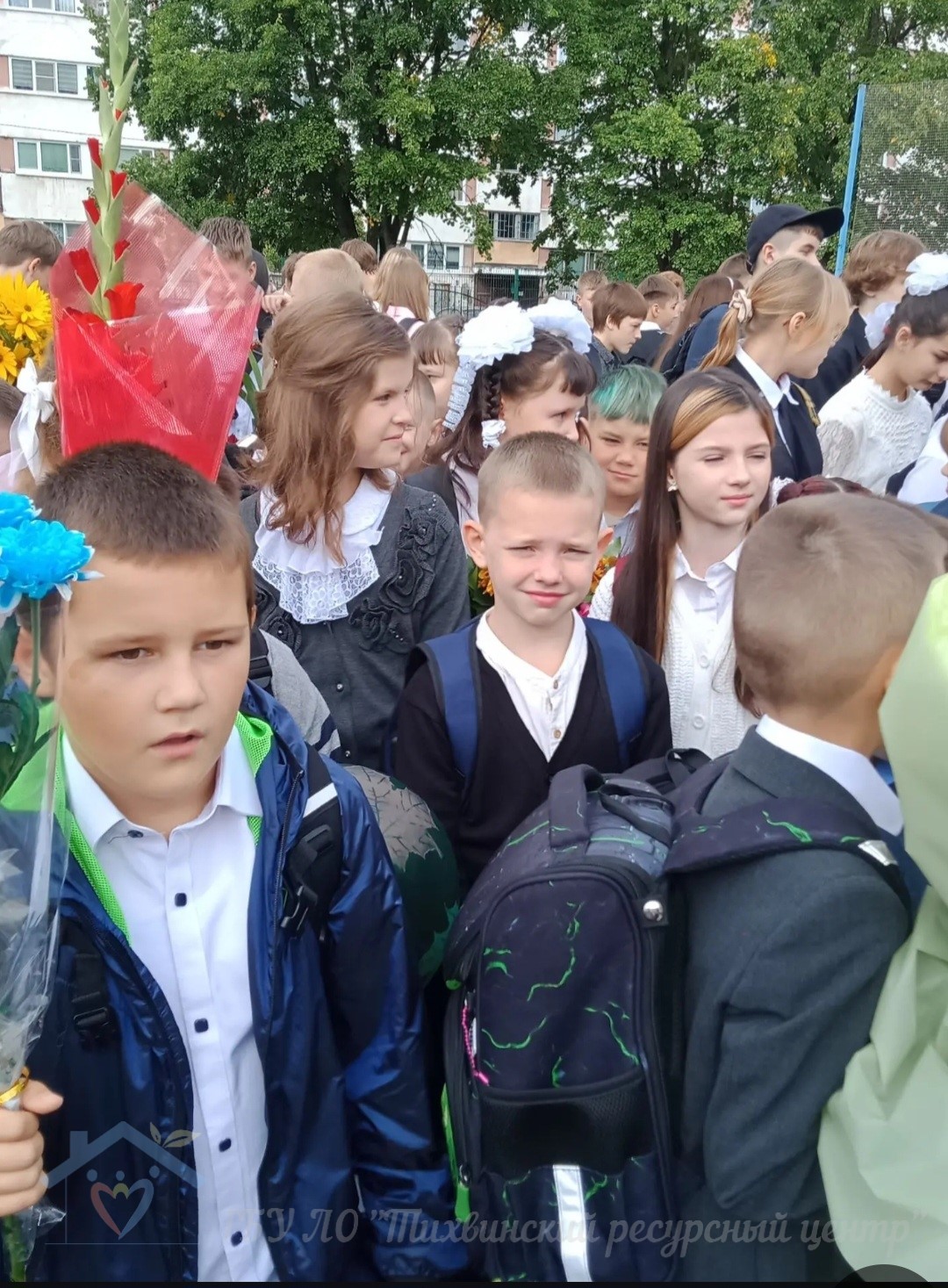 Праздник знаний продолжается: поздравляем воспитанников и педагогов школ с началом учебного года!