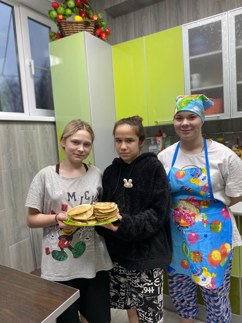 Девочки - хозяюшки, рученьки умелые!