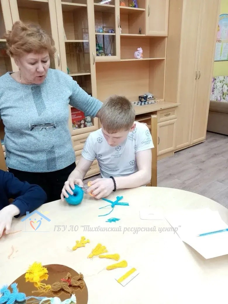 Волшебство из пряжи: в Тихвинском ресурсном центре прошел конкурс «Куколка из ниток»