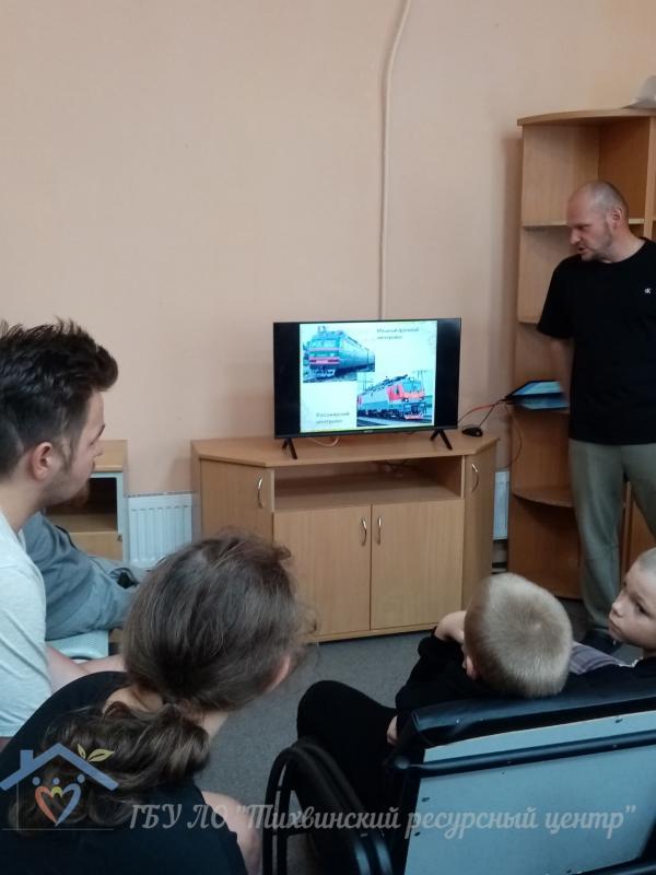 От паровоза до электропоезда: профориентационное путешествие в мир железных дорог