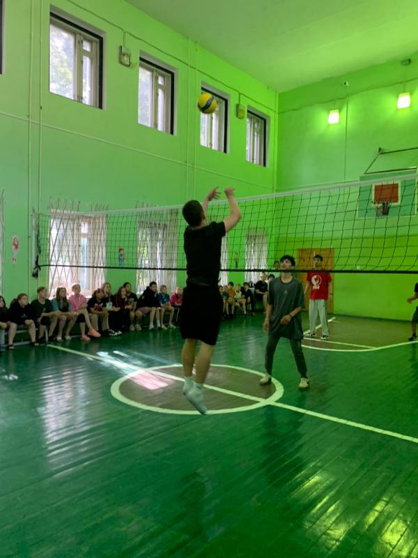 Турнир по волейболу в тройках