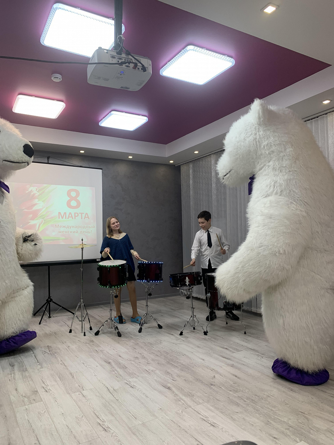 Праздничный концерт, посвящённый 8 марта