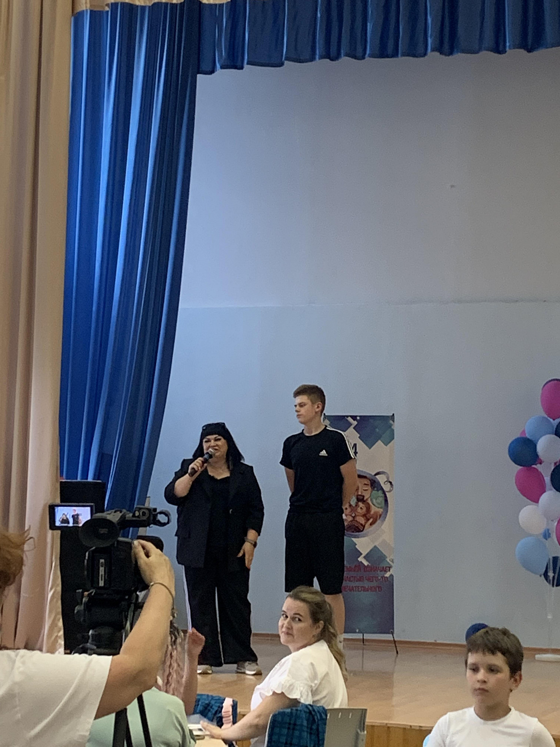 Участие в конкурсе семейного творчества "Родные люди"