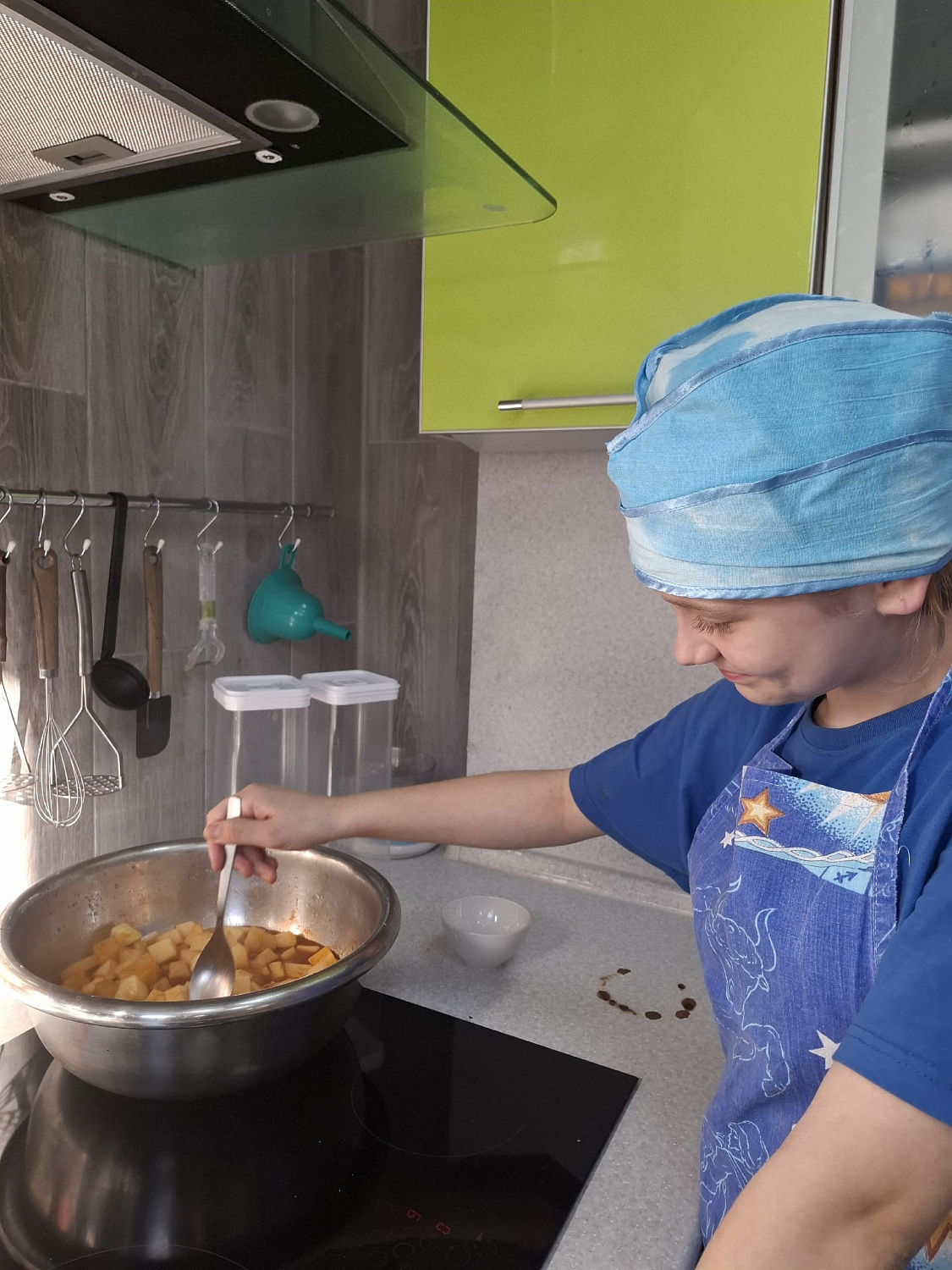 Готовим сами, своими руками. Осенняя закуска из кабачков и перца.