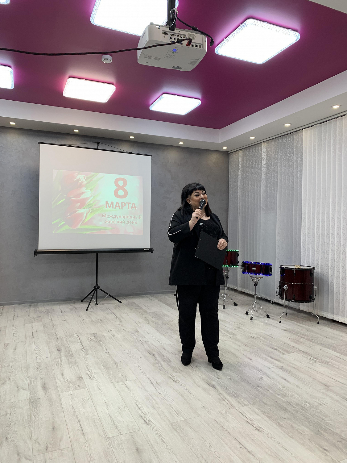 Праздничный концерт, посвящённый 8 марта