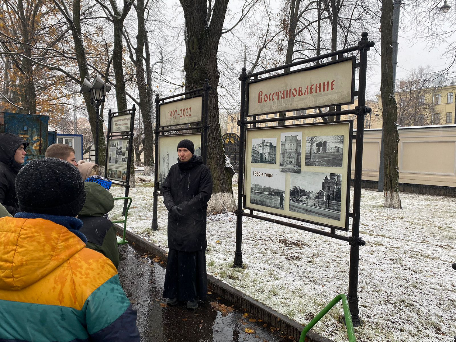 Экскурсия по мемориальной аллее Памяти в Московском парке Победы Санкт-Петербурга, а так же по объектам культурного наследия народов россии, расположенным в Санкт-Петербурге