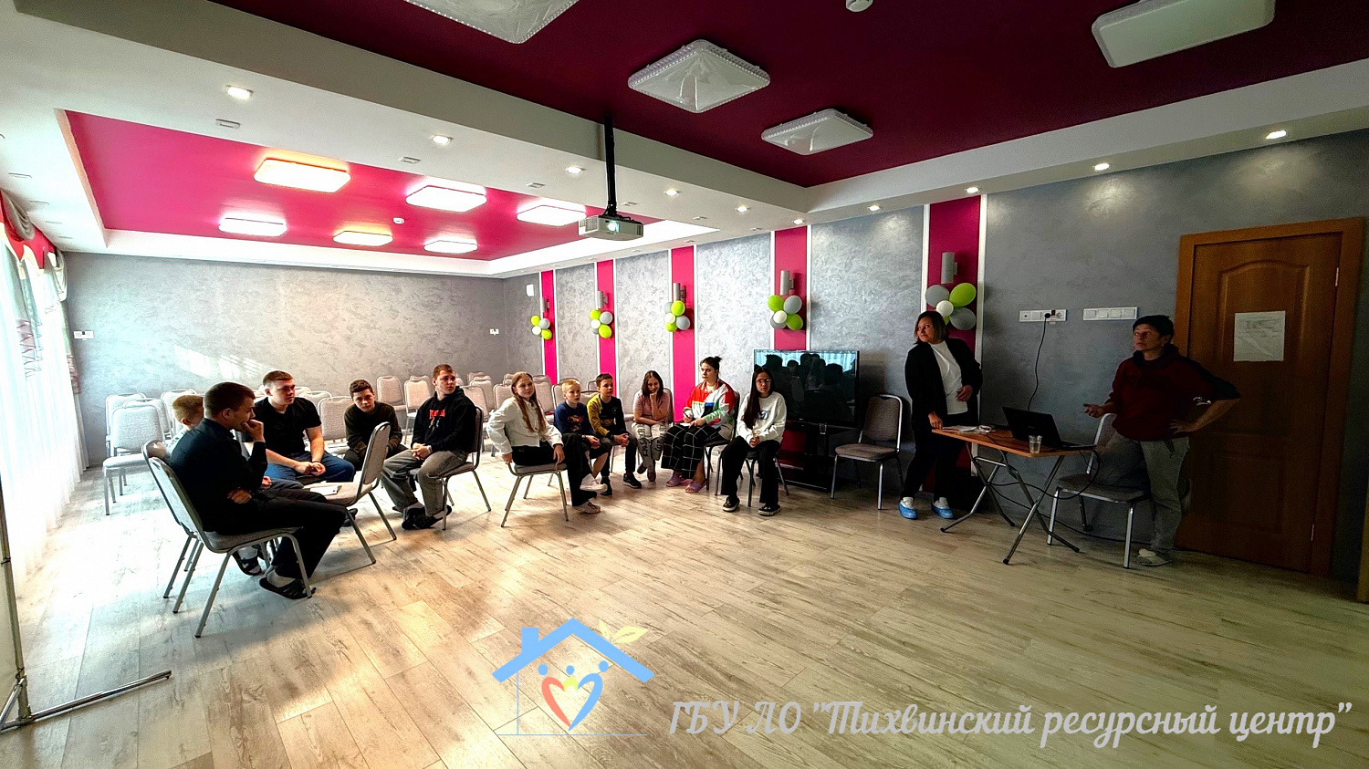 Финансовый консультант "Альфа-Банка" провела для детей КВИЗ «Секреты умных сбережений»