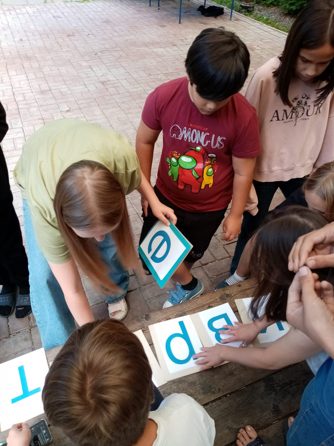 Участие в игре по станциям "Знатоки природы".