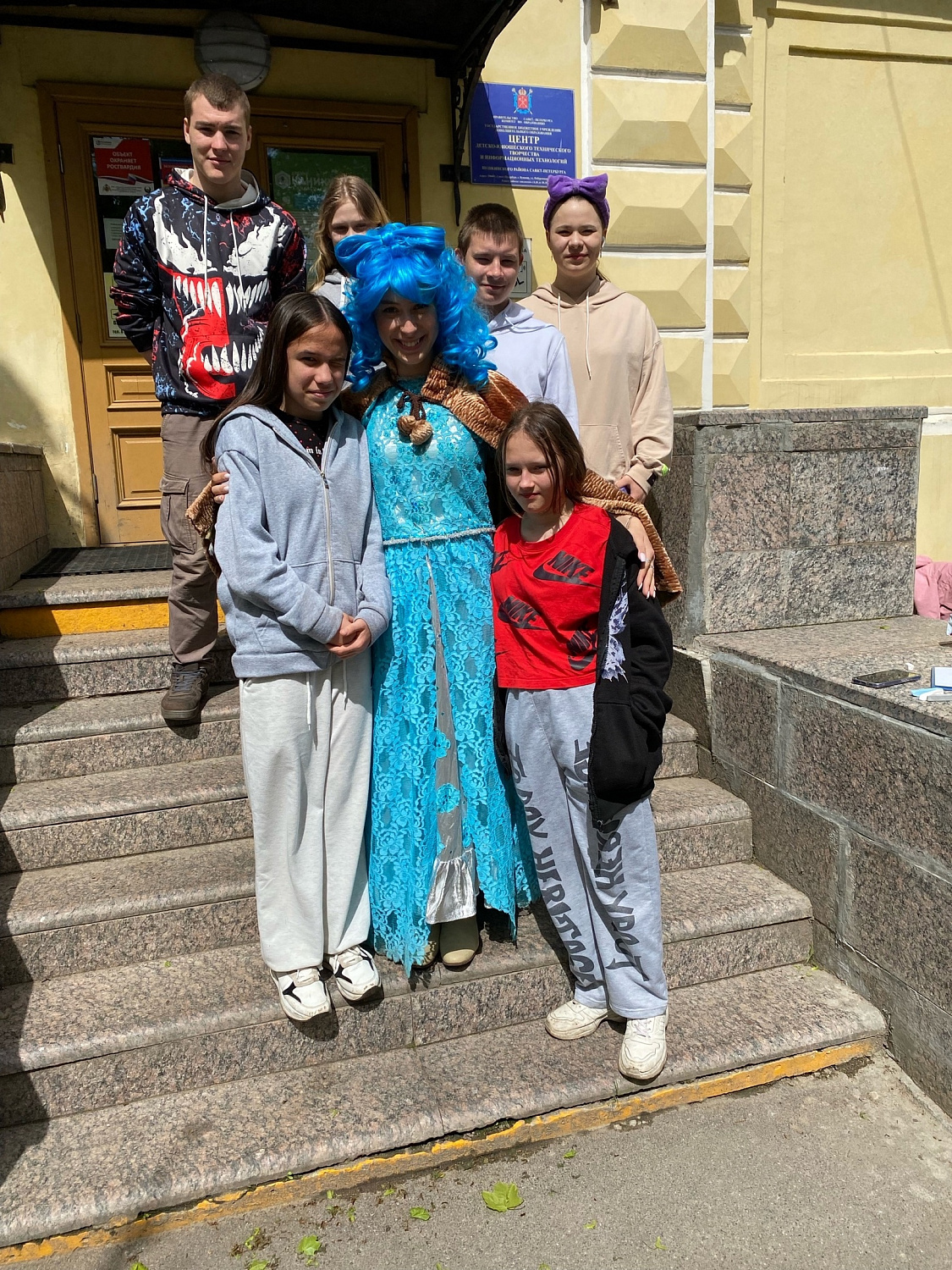 Мир начинается с детства