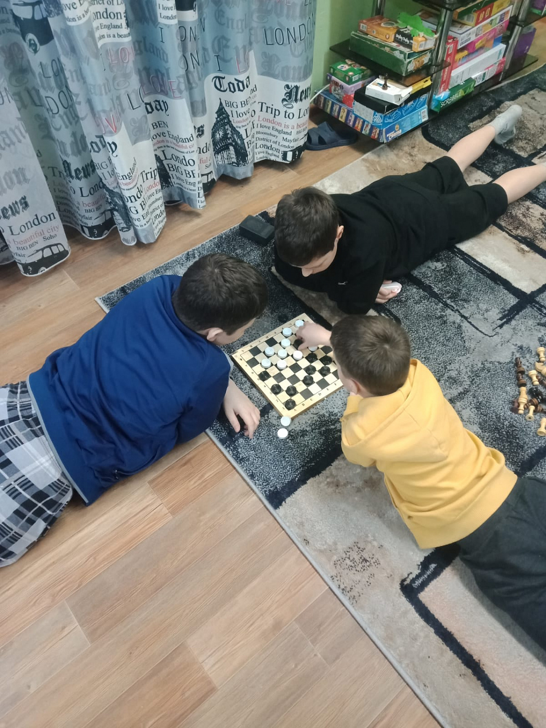 Зачем ребенку развивающие игры?