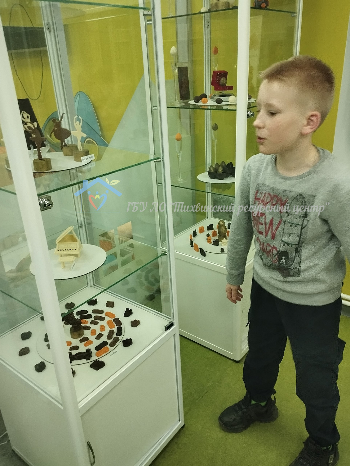 «Шоколадная бесконечность»: в социокультурном центре «Тэффи» открылась уникальная выставка Людмилы Кудрявцевой.