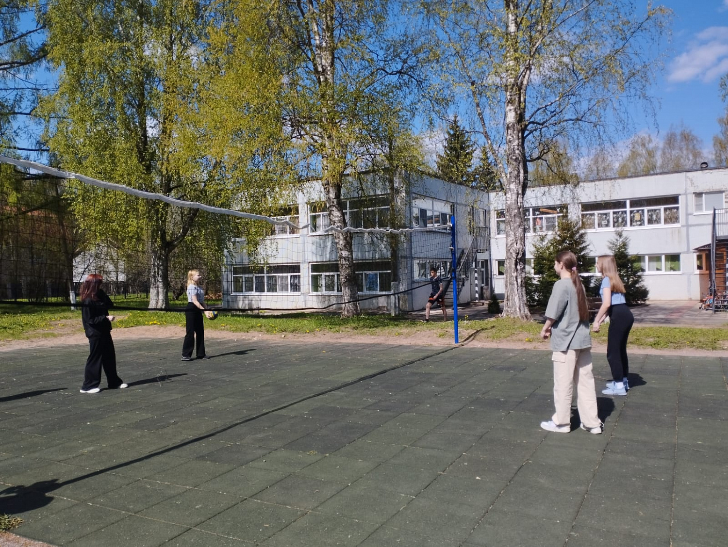 Весенняя прогулка