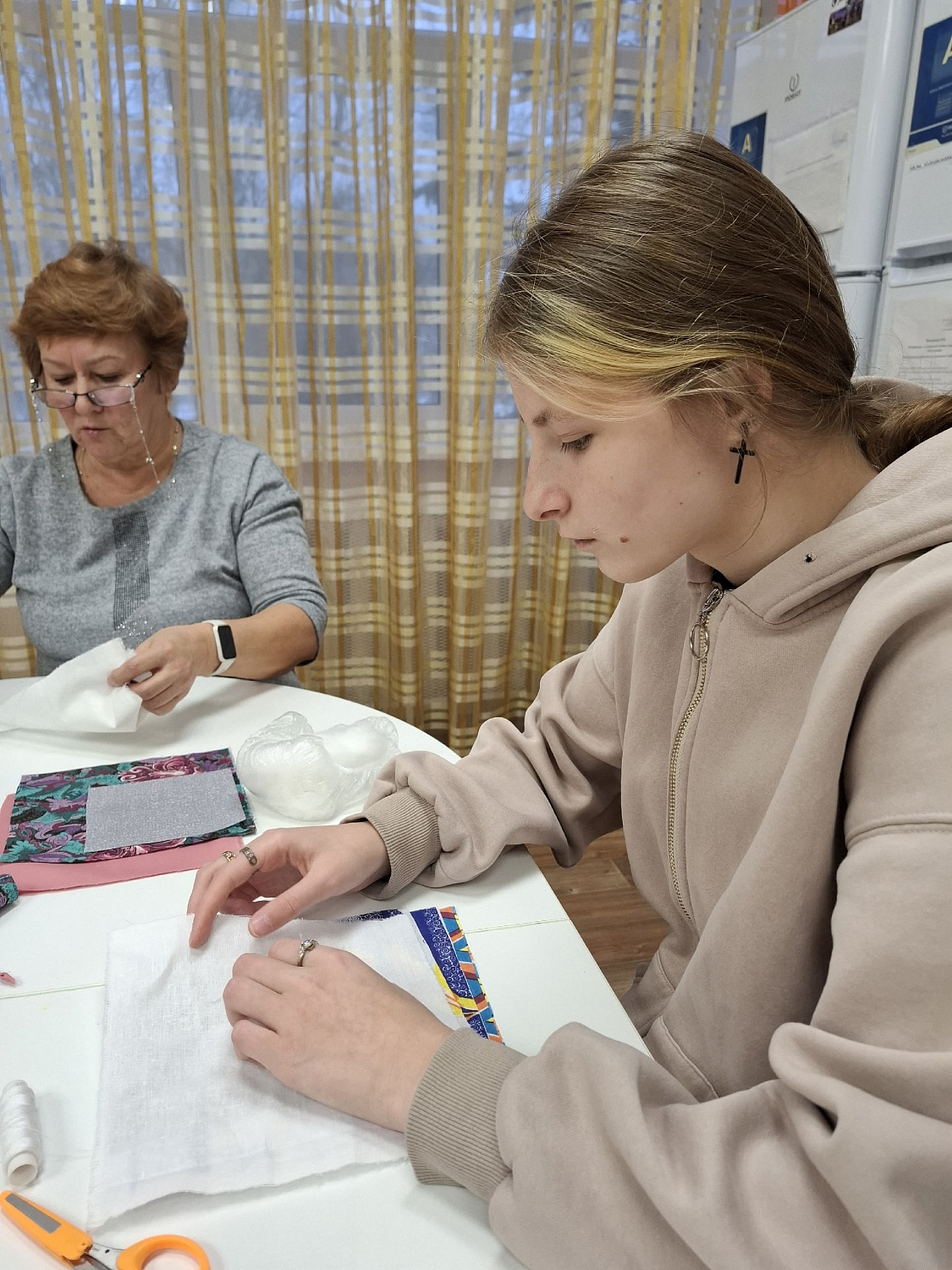 Образовательно-творческий проект «Хозяйка-рукодельница: кукла-оберег и помощница». 1 –й этап.