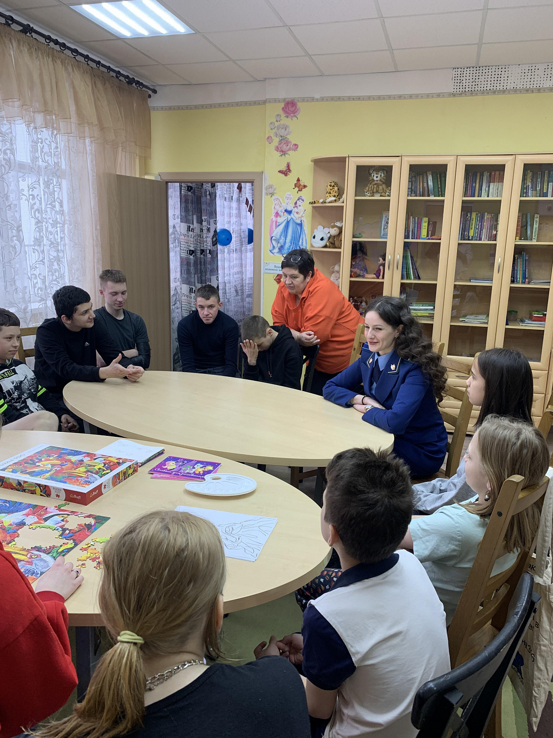 В гостях у детей Тихвинского ресурсного центра прокуратура Ленинградской области