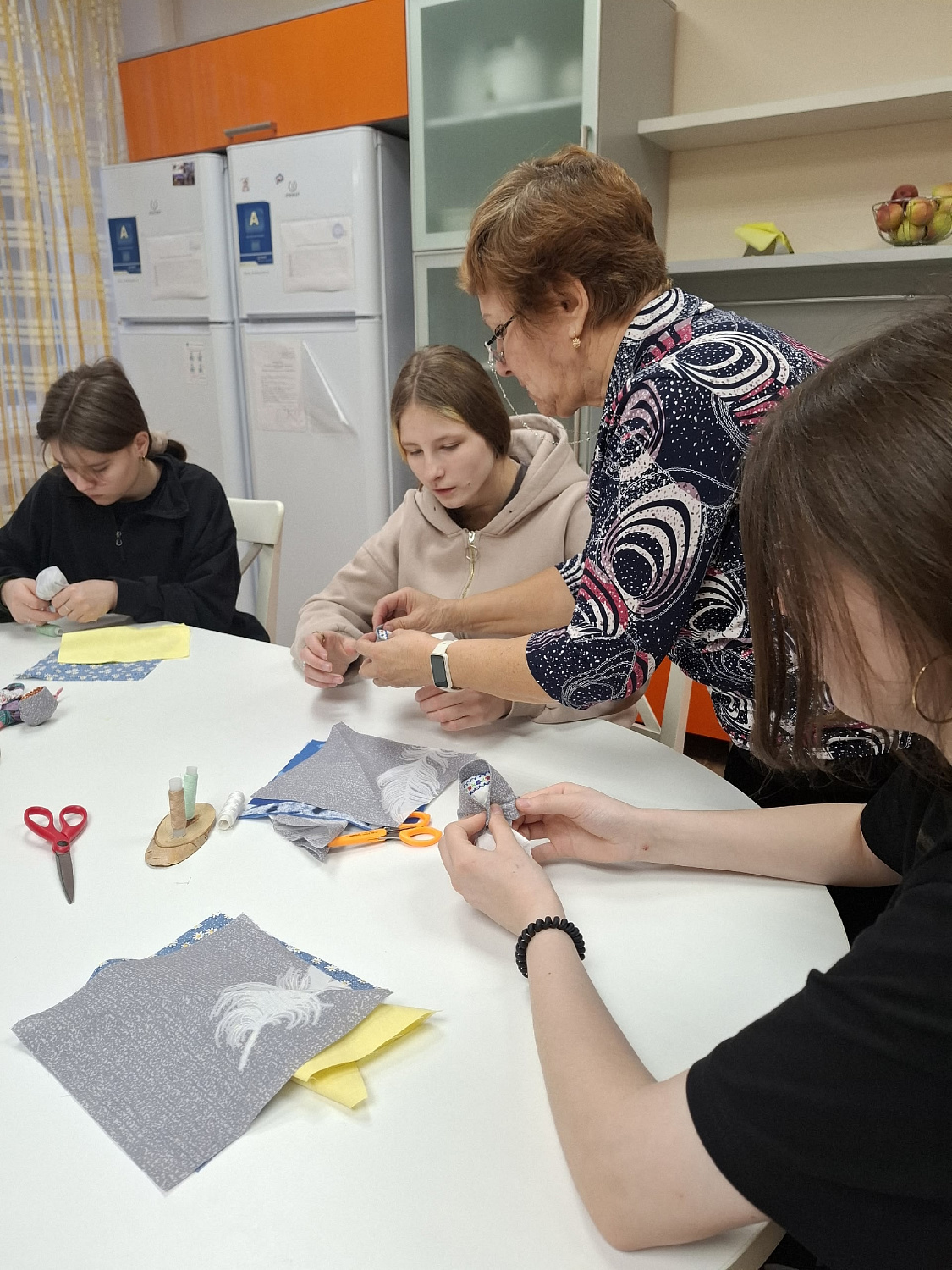 Образовательно-творческий проект «Хозяйка-рукодельница: кукла-оберег и помощница». 2 –й этап.