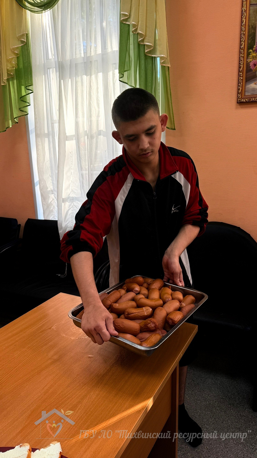 Вечерник по-пушкински: бутерброды, чай и хорошая компания.