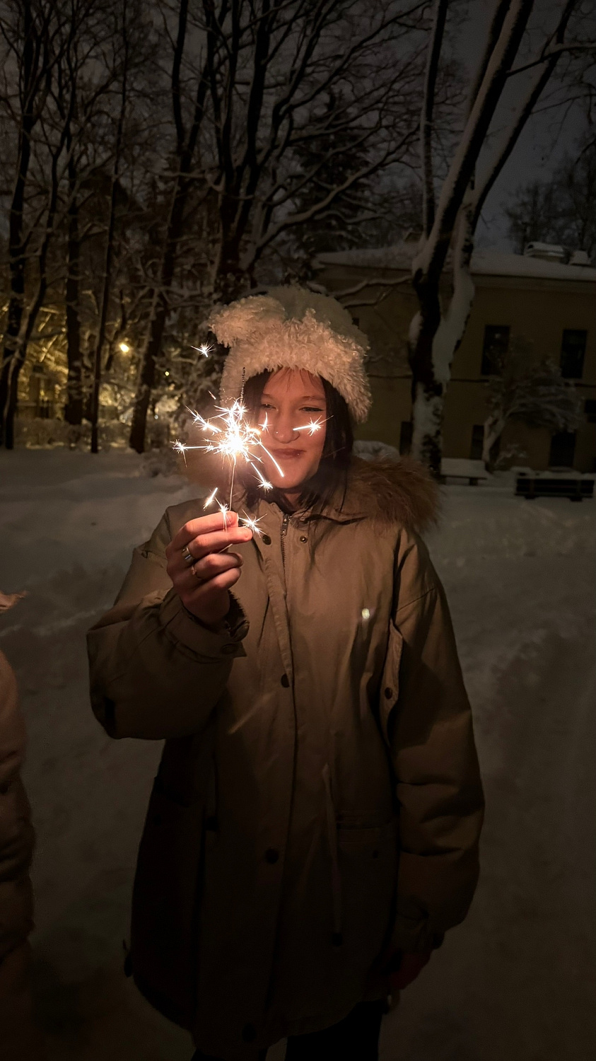 Бенгальское чудо на вечерней прогулке: искорки счастья в детских глазах