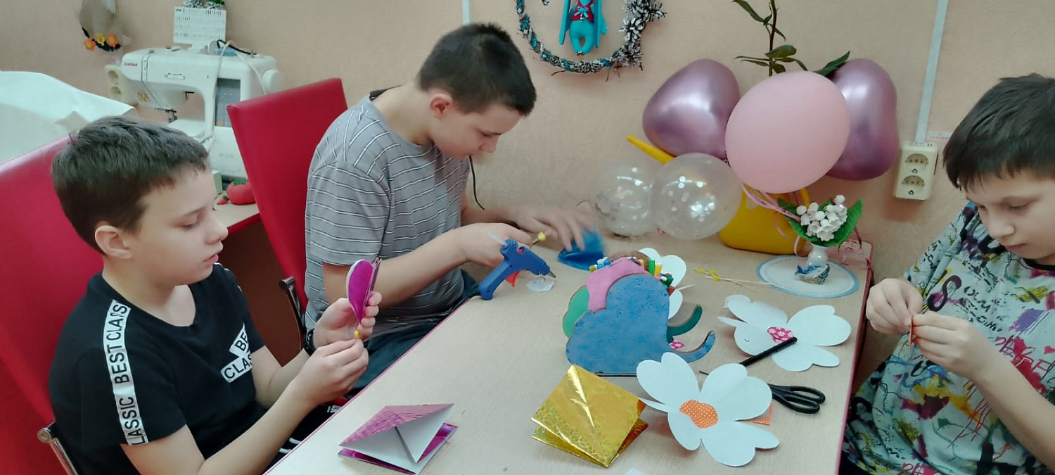 Подготовка к 8 Марта 2025 