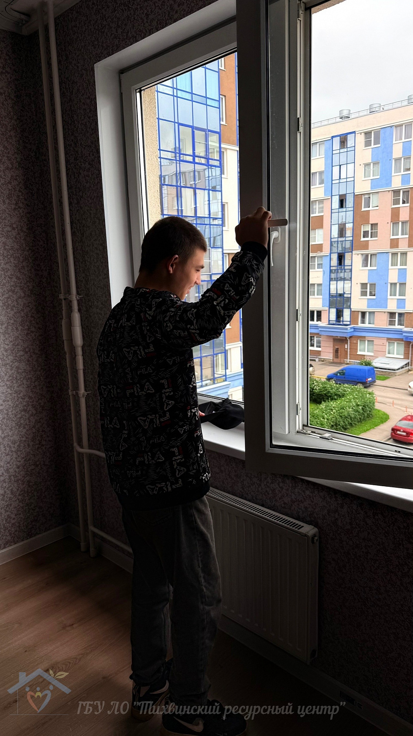 Важный шаг в социализации: Артур получил жилое помещение по договору найма.