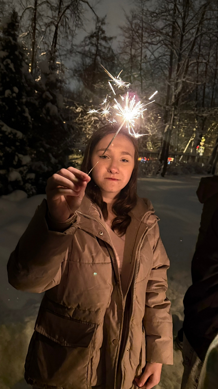 Бенгальское чудо на вечерней прогулке: искорки счастья в детских глазах