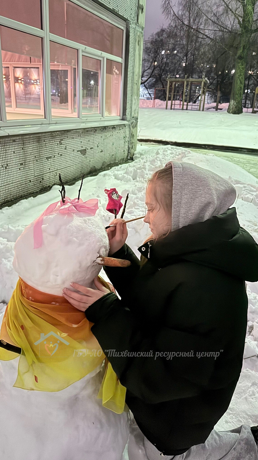 В Тихвинском ресурсном центре прошёл конкурс снежных скульптур.