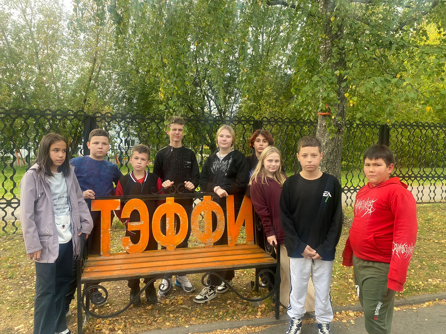Воспитанники ГБУ ЛО "Тихвинского ресурсного центра" посетили мероприятие в библиотеке-социокультурном центре «Тэффи»