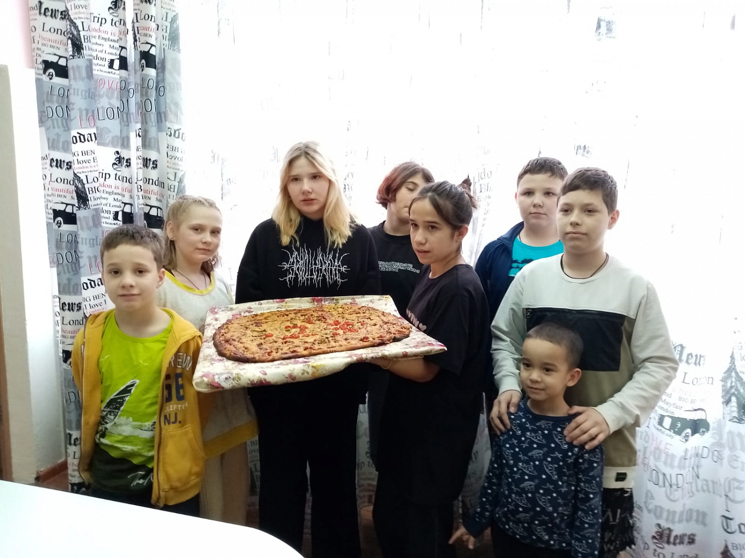 Поздравление от девочек с Днём защитника Отечества