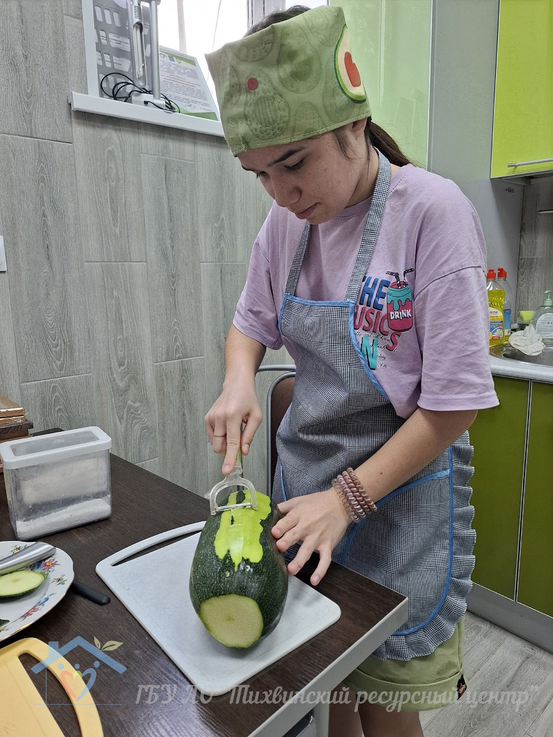  Кабачковые оладьи: просто и вкусно.